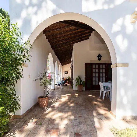 阿科索尔法鲁莱克斯酒店 法鲁区